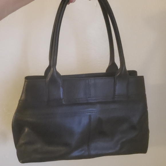 Kate Spade New York Quinn Villabella Black Leather Bow Bag. - Picture 15 of 16